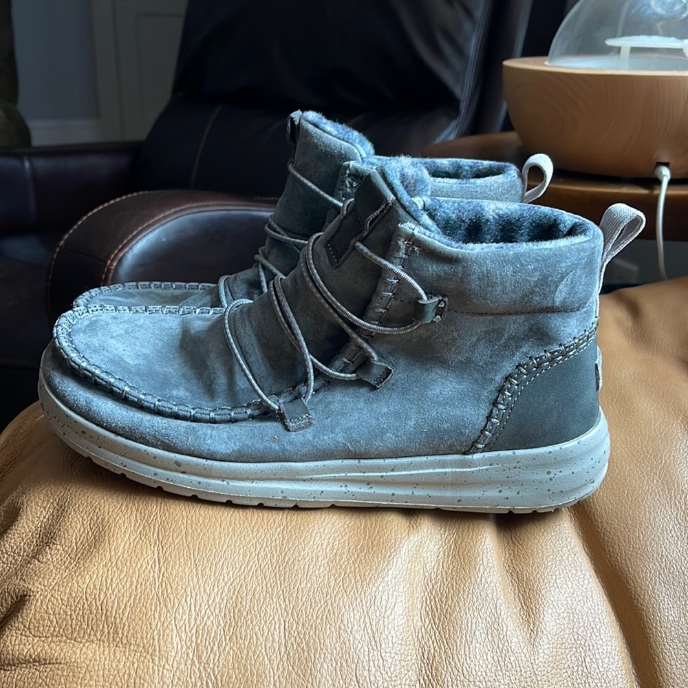Hey Dude Eloise Suede size 8 dark gray